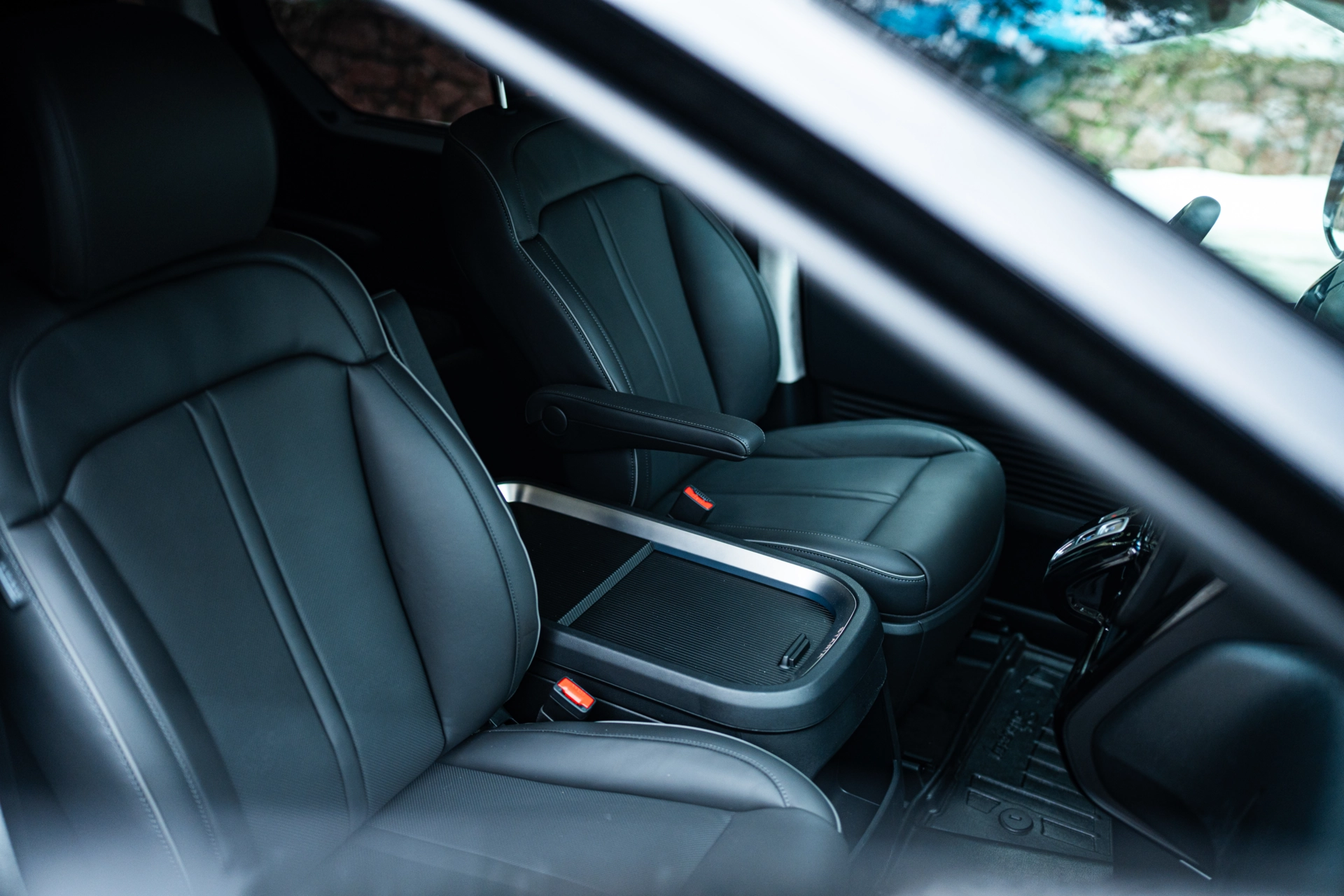 прокат Hyundai Staria Premium фото 2